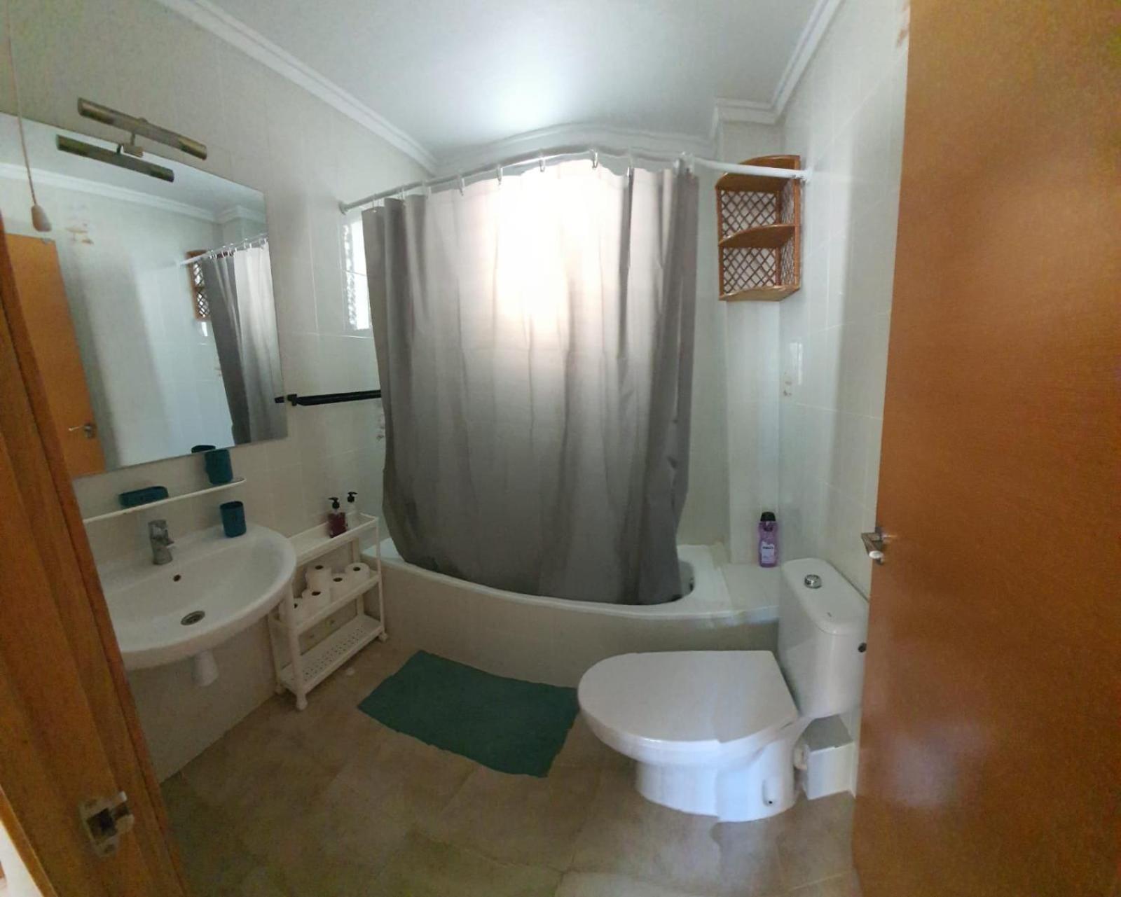 Habitacion Individual En Vivienda Para Compartir Recien Reformada 瓦伦西亚 外观 照片